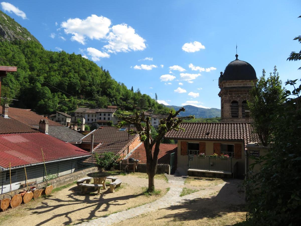 Au Bonheur Suspendu Daire Pont-en-Royans Dış mekan fotoğraf